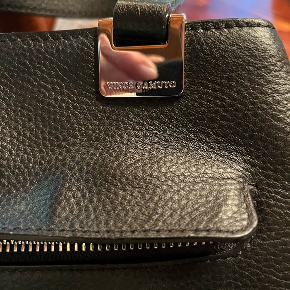 Black leather handbag by Vince Camuto - Picture 3 of 7